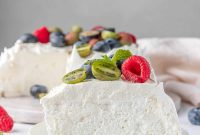 Dreamy Berry Pavlova