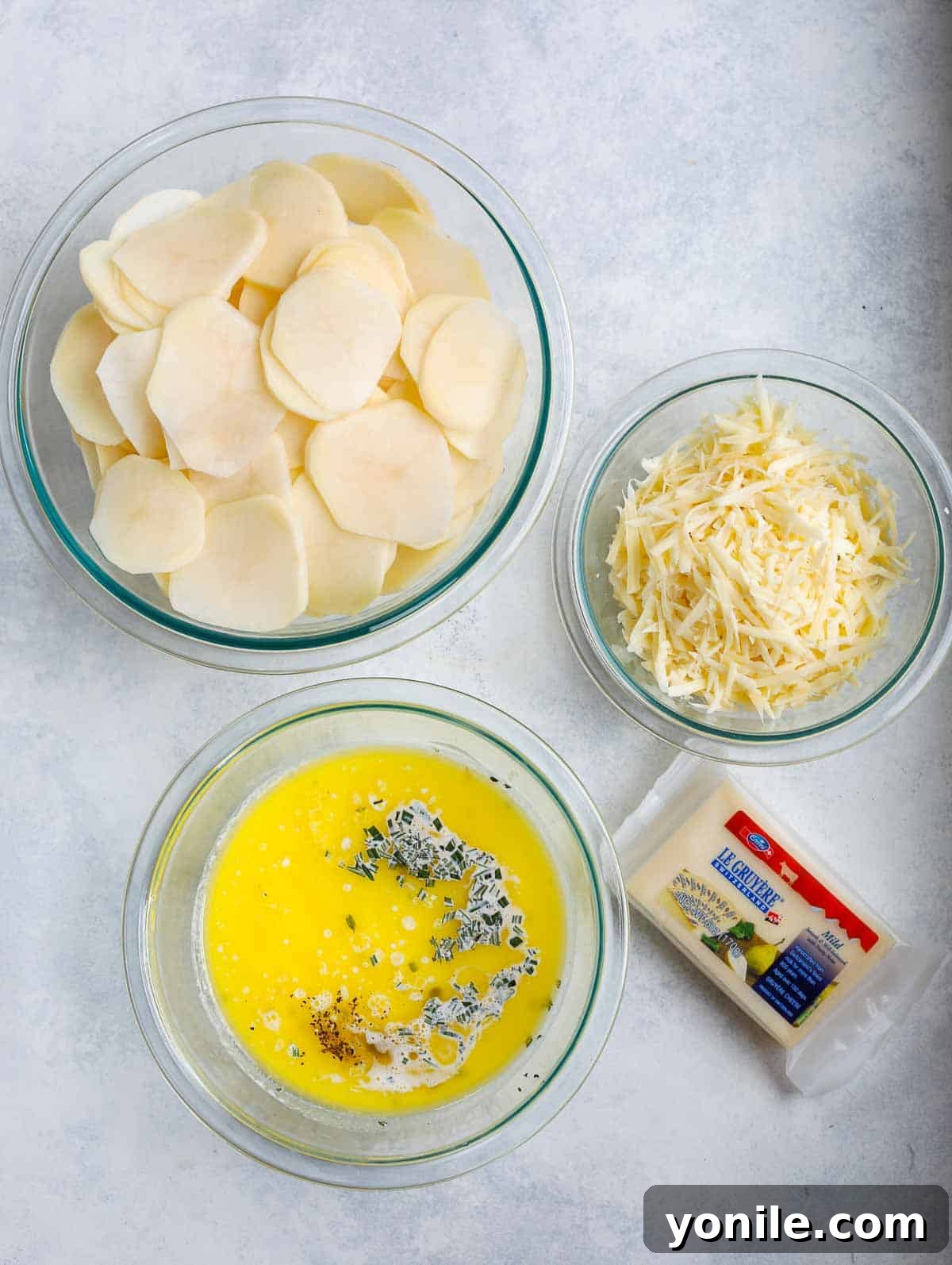 Simple Cheesy Potato Bake 3 ingredients of potatoes au gratin