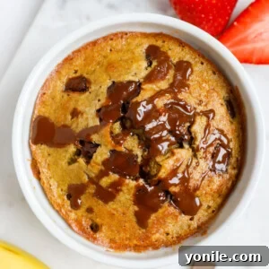 Baked oats with banana chocolate chips.