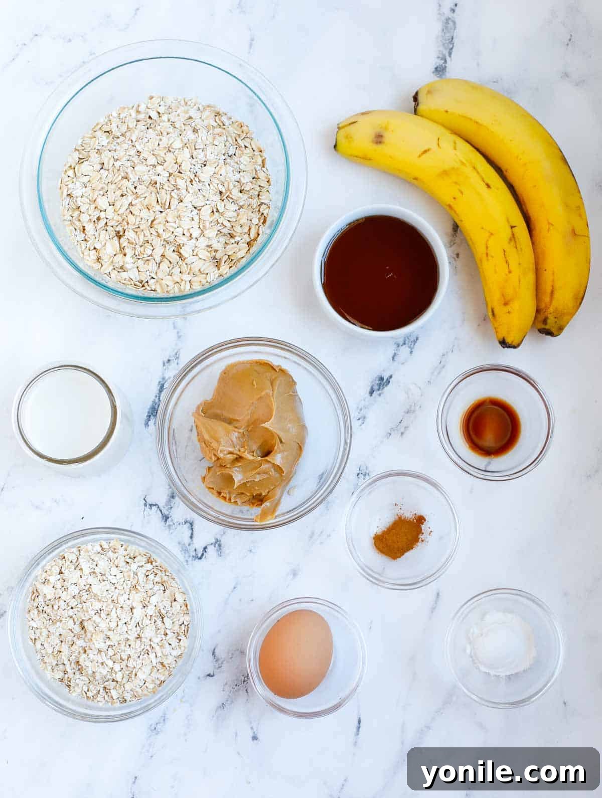 Ingredients needed to make Peanut Butter Banana Baked Oats.